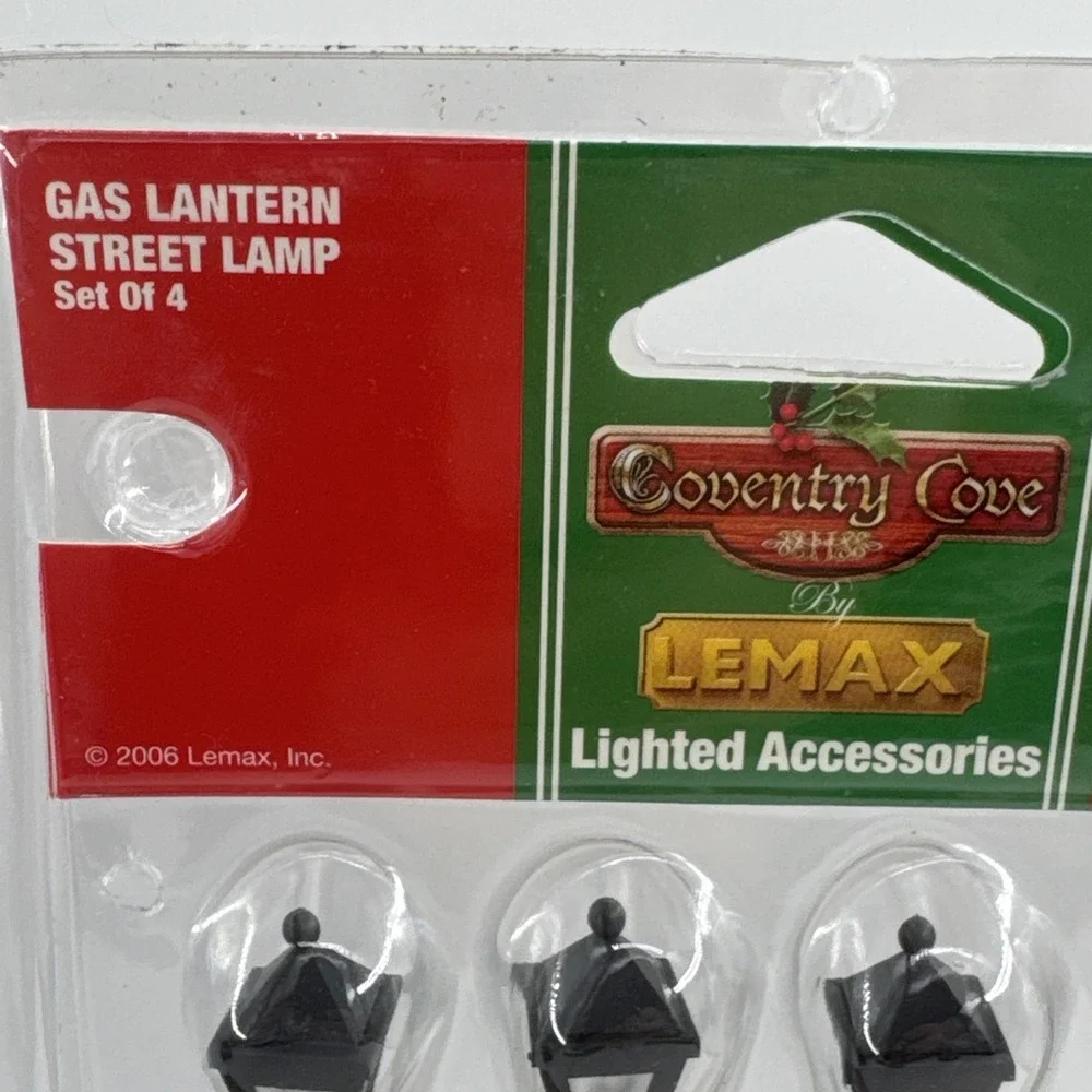 Lemax Village Gas Lantern Street Lamp Set 4 Christmas Village Accessory 2006 NEW